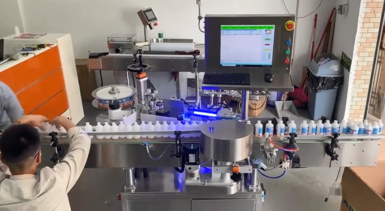 Star wheel round bottle with front and back labels